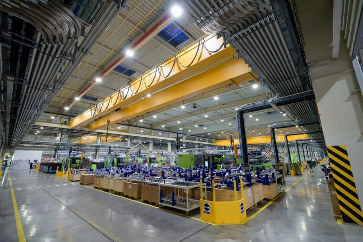 Bóng trụ LED công suất cao Duhal KENL880 80W - EMC 2 Bóng trụ LED công suất cao Duhal KENL880 80W - EMC trong khu vực nhà máy